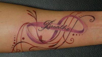 Stefan Stan a fost surprins de gestul admiratoarei, insa spera ca tatuajul sa fie temporar