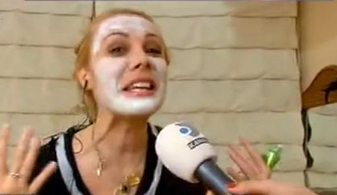 Asa a aparut Dana miercuri noapte in direct