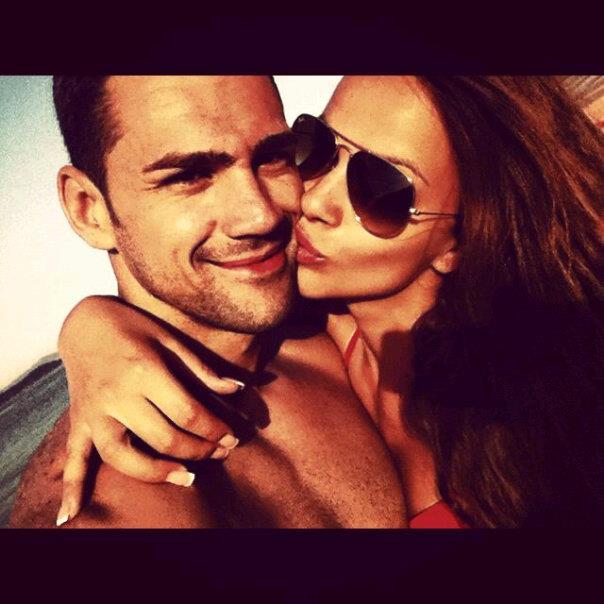 Spre dezamagirea fanilor, Ruxandra este deja intr-o relatie