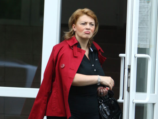 Cantaretul a divortat de Corina pentru Iuliana