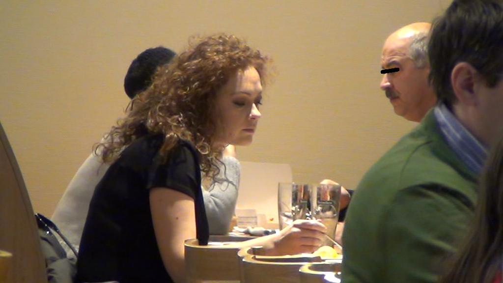 Cat a mancat, Andreea a parut foarte abatuta si abia daca si-a privit partenerul