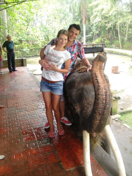 Cove si sotia lui au venit din vacanta, zilele trecute