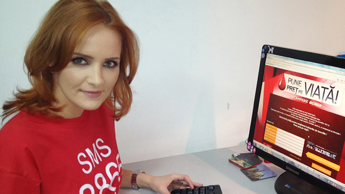 Ioana lucreaza in televiziune de pe bancile scolii