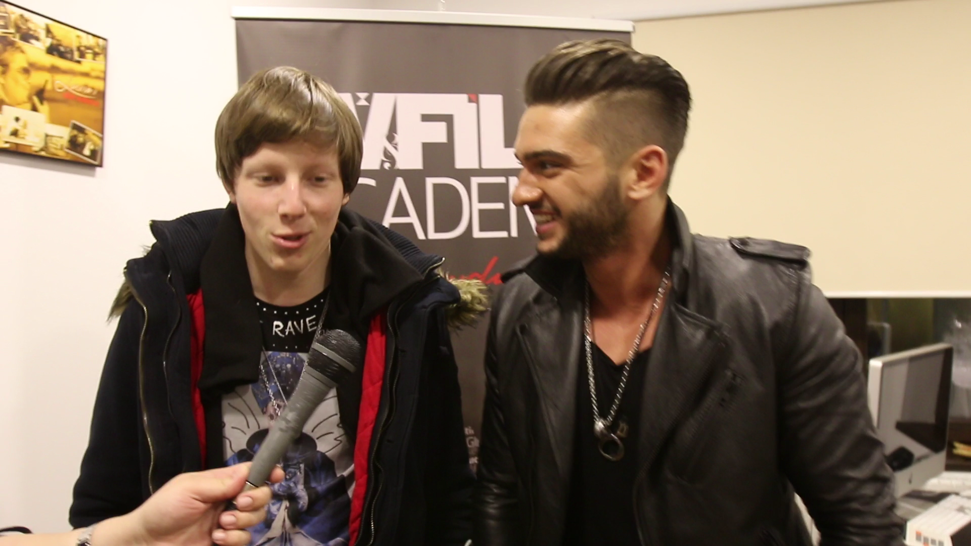 Dorian nu renunta la partie, ba chiar vrea sa il ia cu el si pe Bubu, colegul lui din LaLa Band