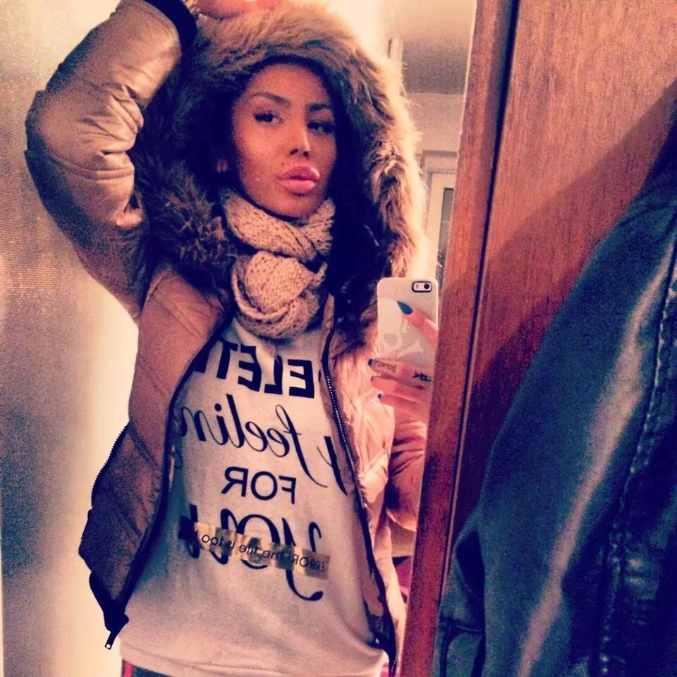 Tanara a intrat in conflict cu toate manechinele din oras