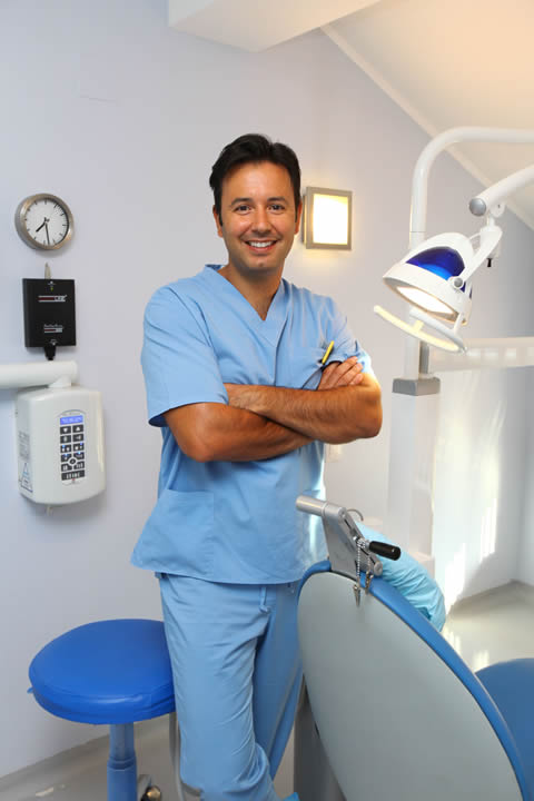 Calin Pop a lasat muzica pe plan secundar, iar acum este un reputat medic stomatolog