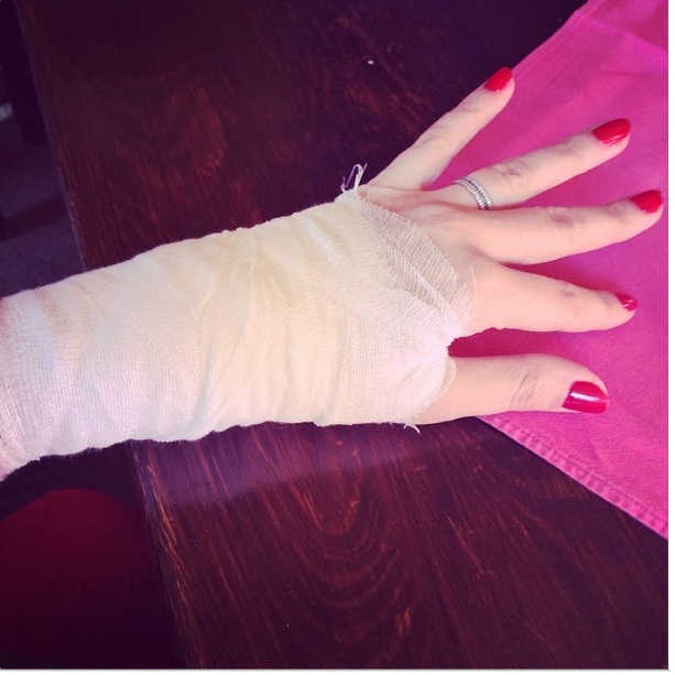 Amalia a suferit un accident pe partia de schi