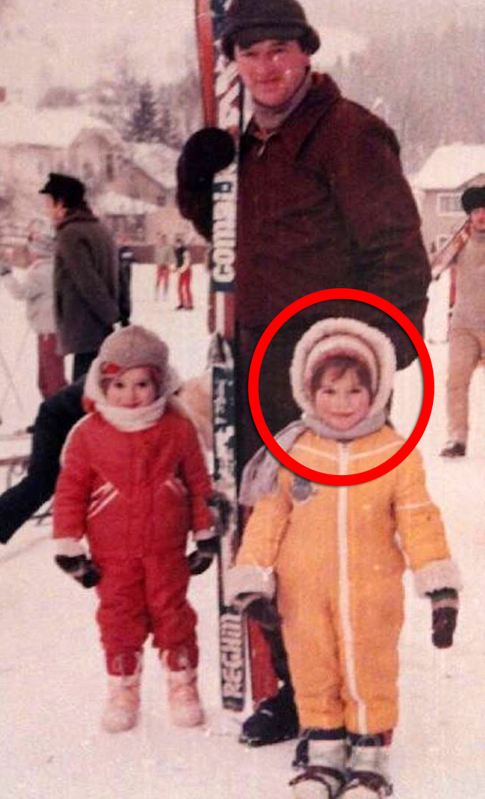 Asa arata Laura Cosoi in primii ani de viata