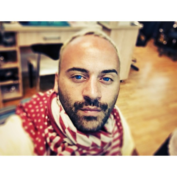 Matteo e singur, momentan