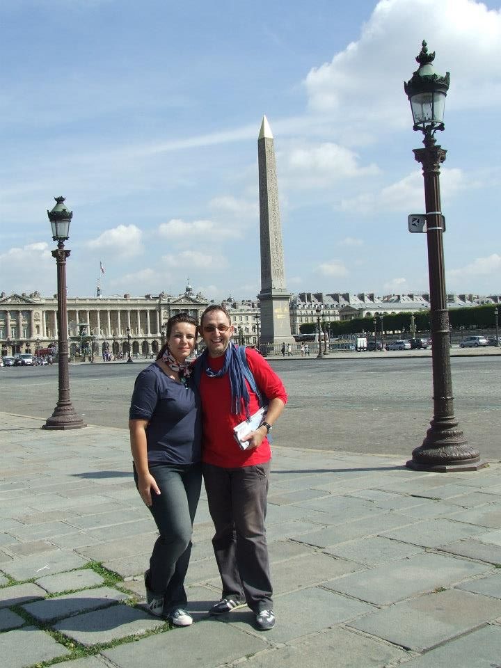 Actorul Nae Alexandru, alaturi de sotia lui, in Franta sursa: Facebook