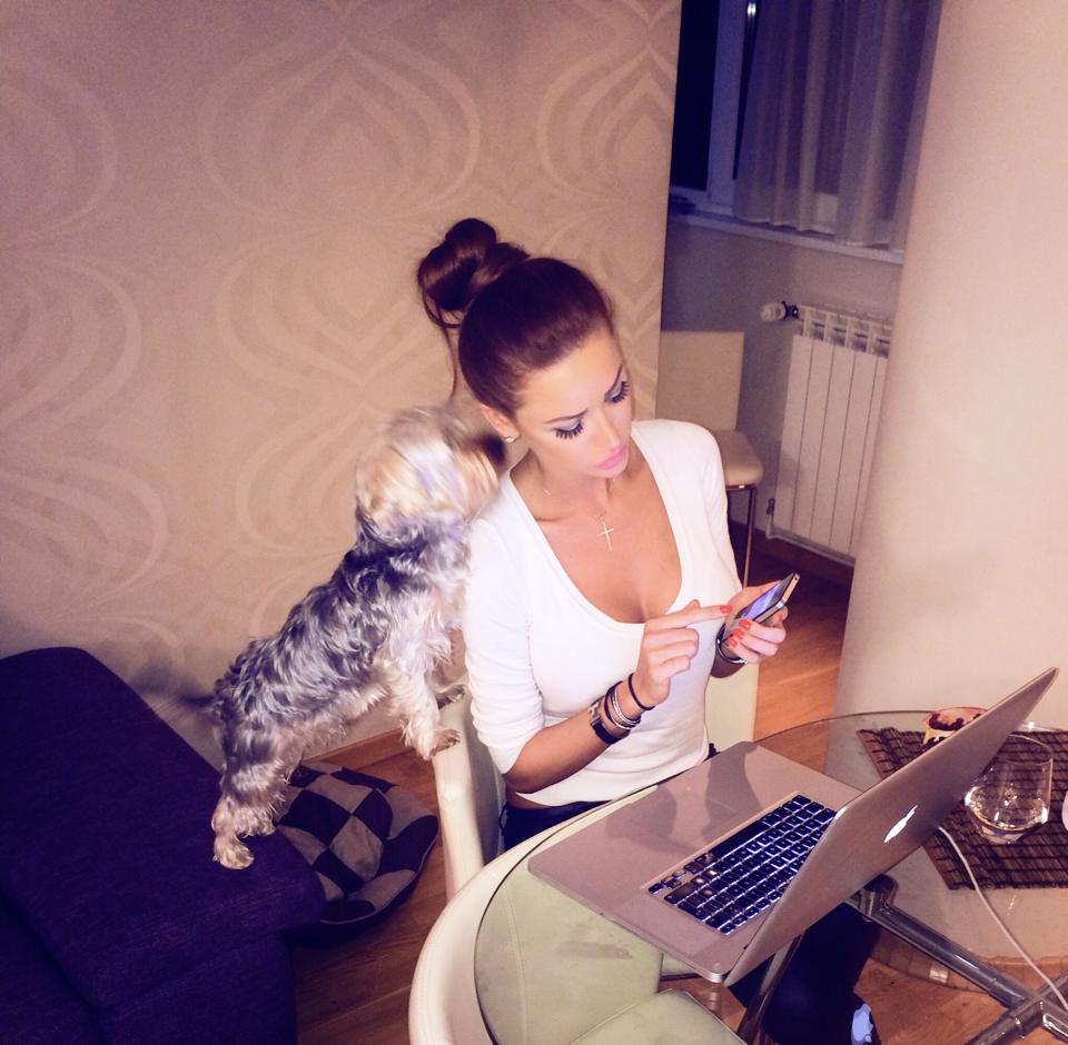 Esti o femeie tare! Nu te lasa, noi te sustinem!