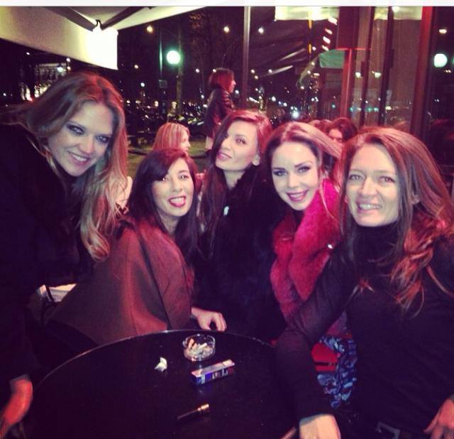 Ramona Gabor, impreuna cu prietenele sale, in Paris