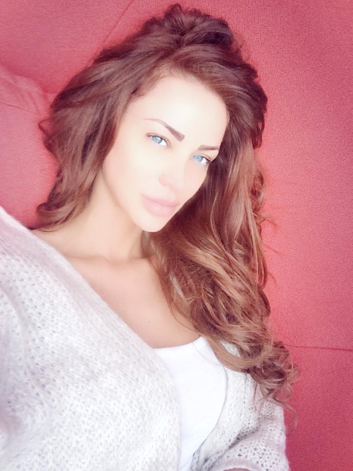 Bianca si-a uimit fanii cu o poza in care nu are pic de machiaj