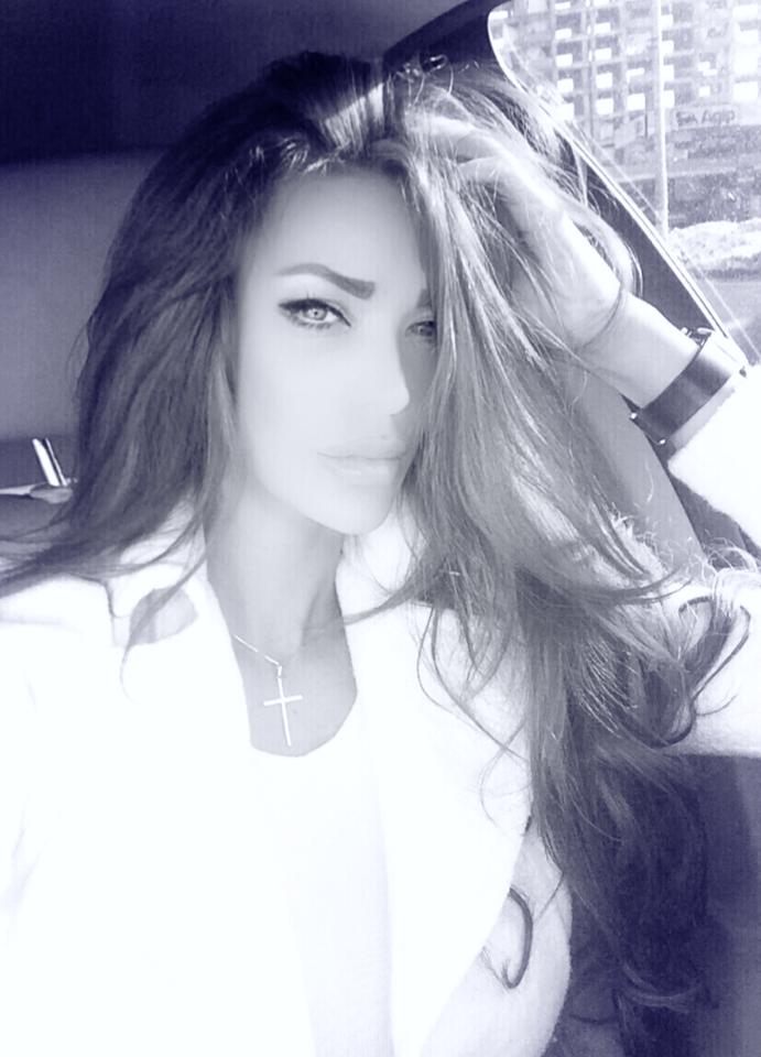 Bianca isi indeamna prietenii sa fie pozitivi