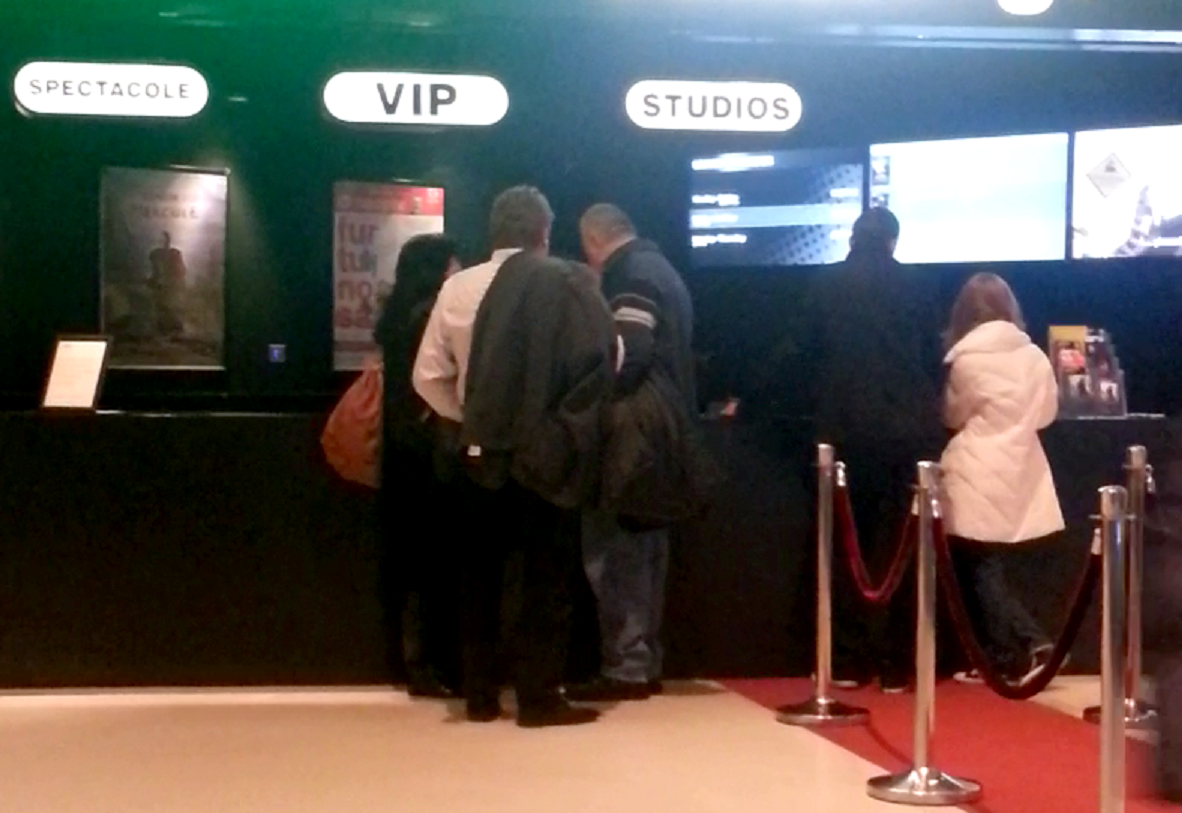 Si-au luat bilete in sectorul VIP