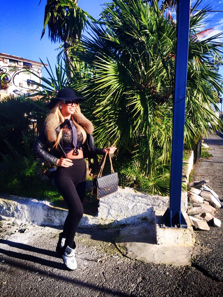 Loredana a impartasit cu fanii de pe Facebook aventurile din Italia