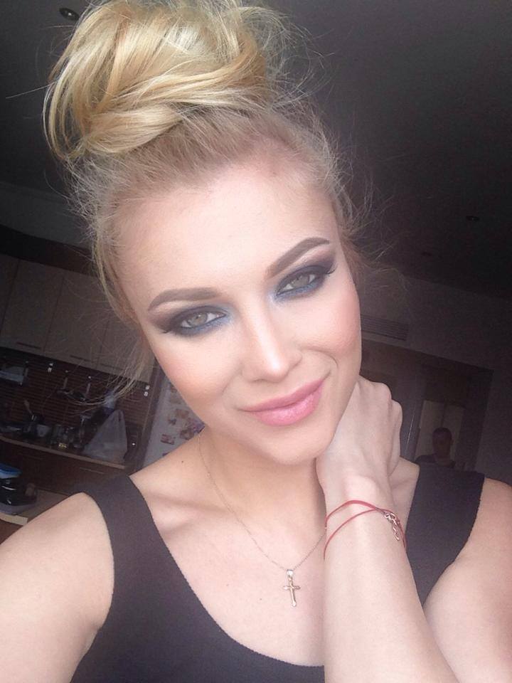 Lora a stranit un val de mesaje din partea fanilor