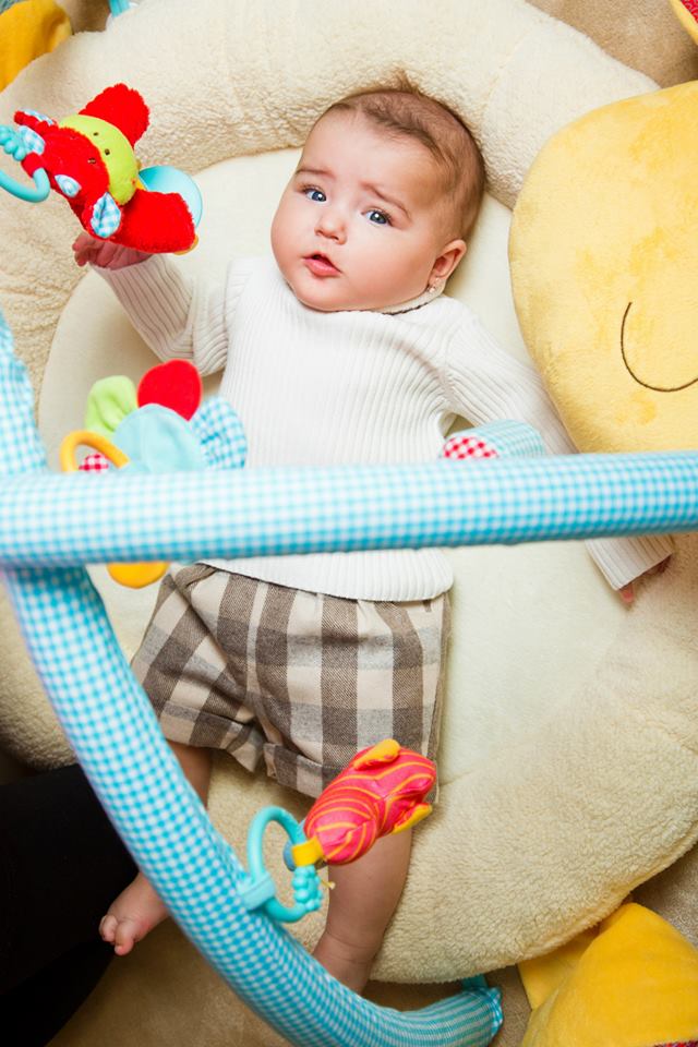 Elena Basescu i-a facut sedinta foto fetitei sale