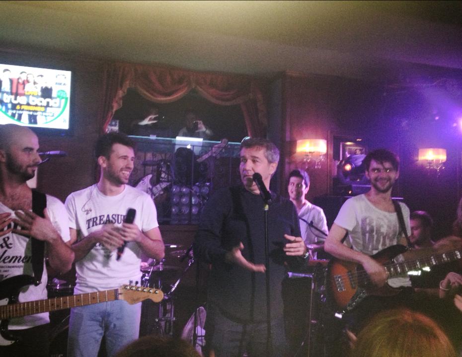 Dan Bittman a urcat pe scena alaturi de fostul lui coleg de emisiune