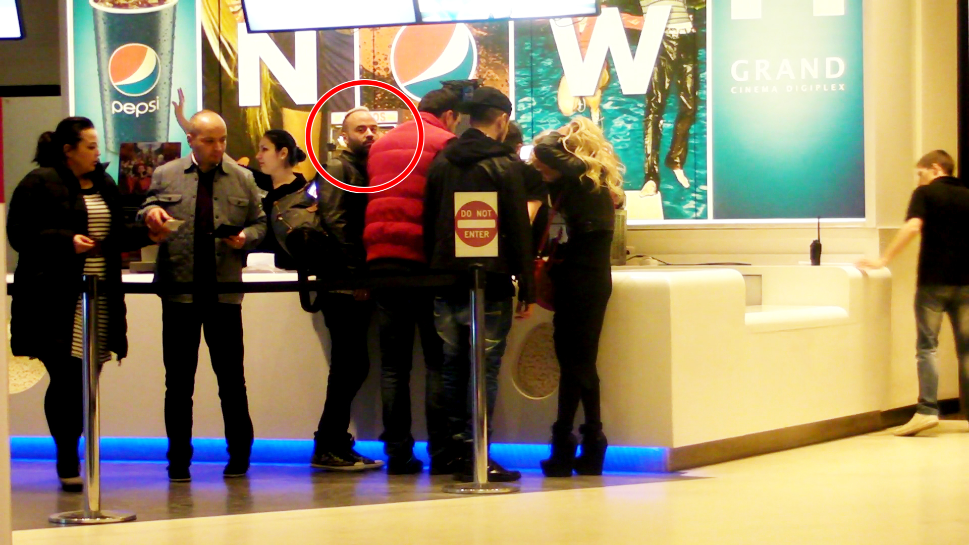 Matteo nu plateste biletul la film