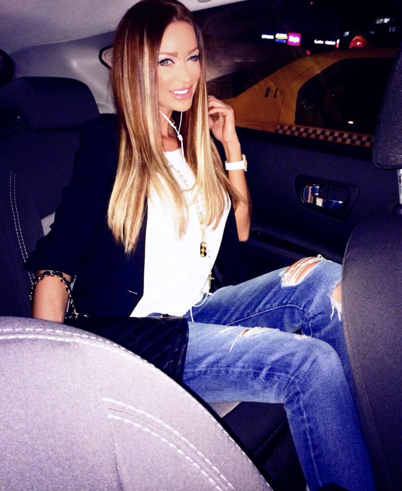 Bianca incearca acum sa isi recapete zambetul