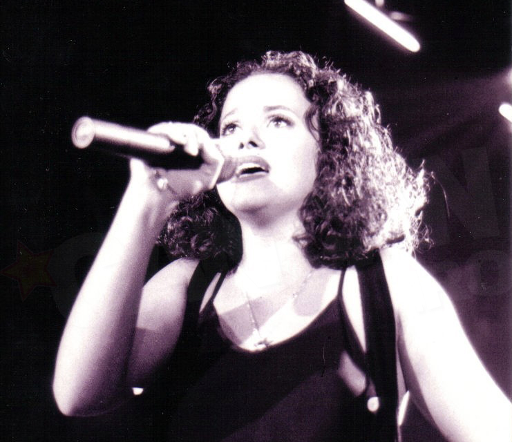 Anda Adam, la varsta majoratului, cand a debutat in showbiz