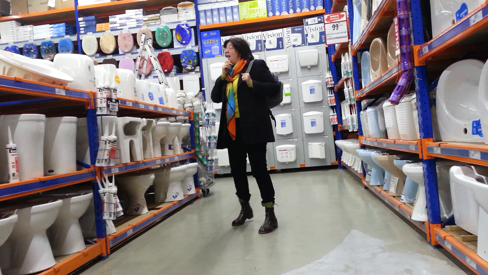 Magda Catone a petrecut doua ore cautand cele de trebuinta pentru renovare