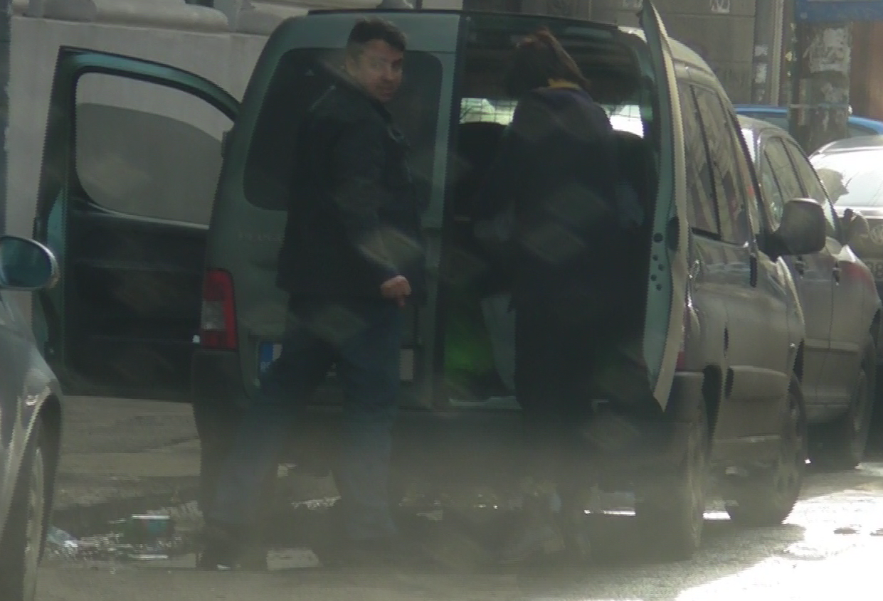 A condus-o acasa un barbat misterios