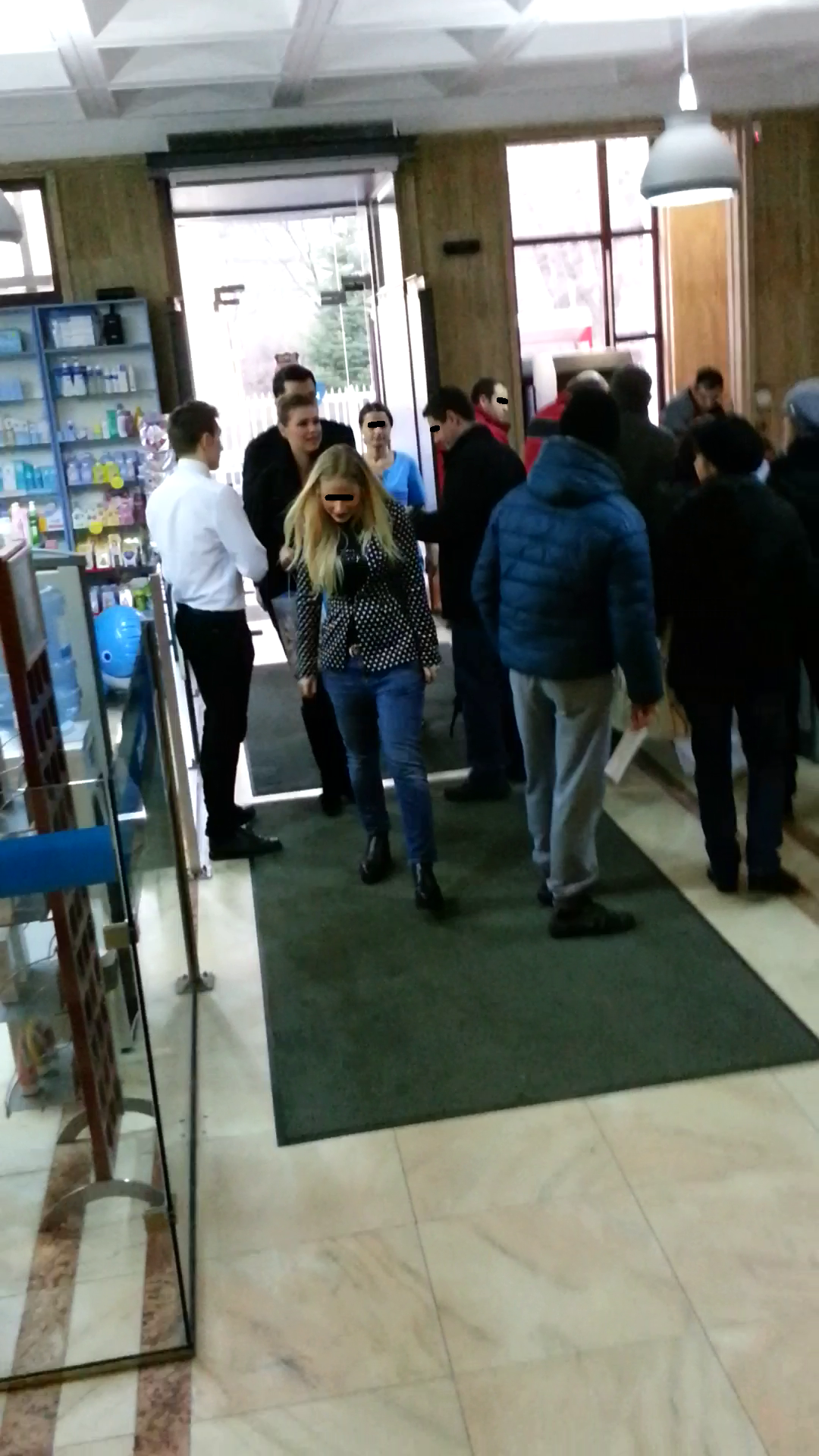 Cristina si Dragos au fost intampinati la clinica de ginecologul vedetei