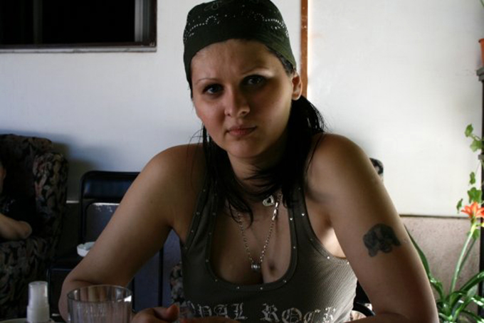 Fosta solista de la Genius si-a facut un tatuaj pe mana stanga