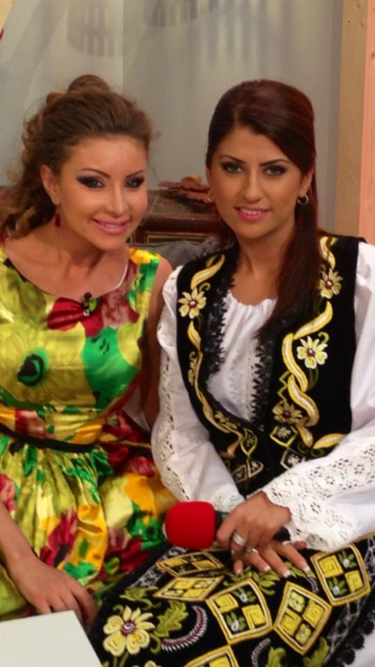 Alina Radi a inlocuit-o pe Roxana Vasniuc la Etno TV foto: arhiva personala
