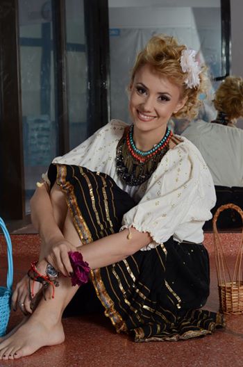 Oana Ionita mai are putin pana naste