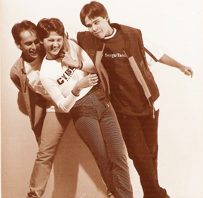 Ovidiu (stanga) a parasit Genius la sfarsitul lui 1999