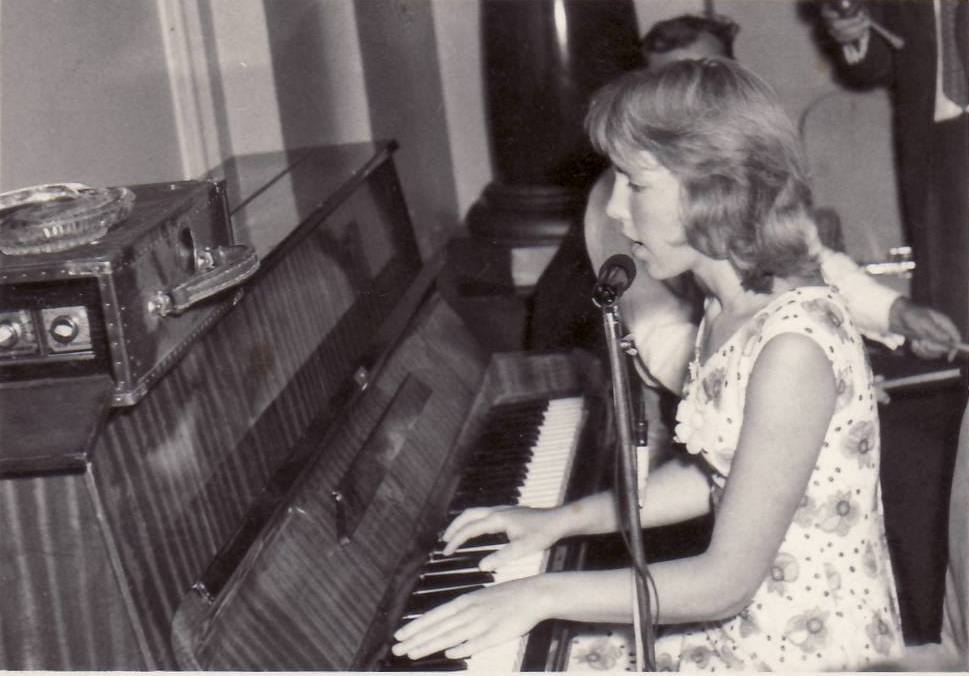 In tinerete, Silvia a studiat foarte mult pianul foto: Facebook