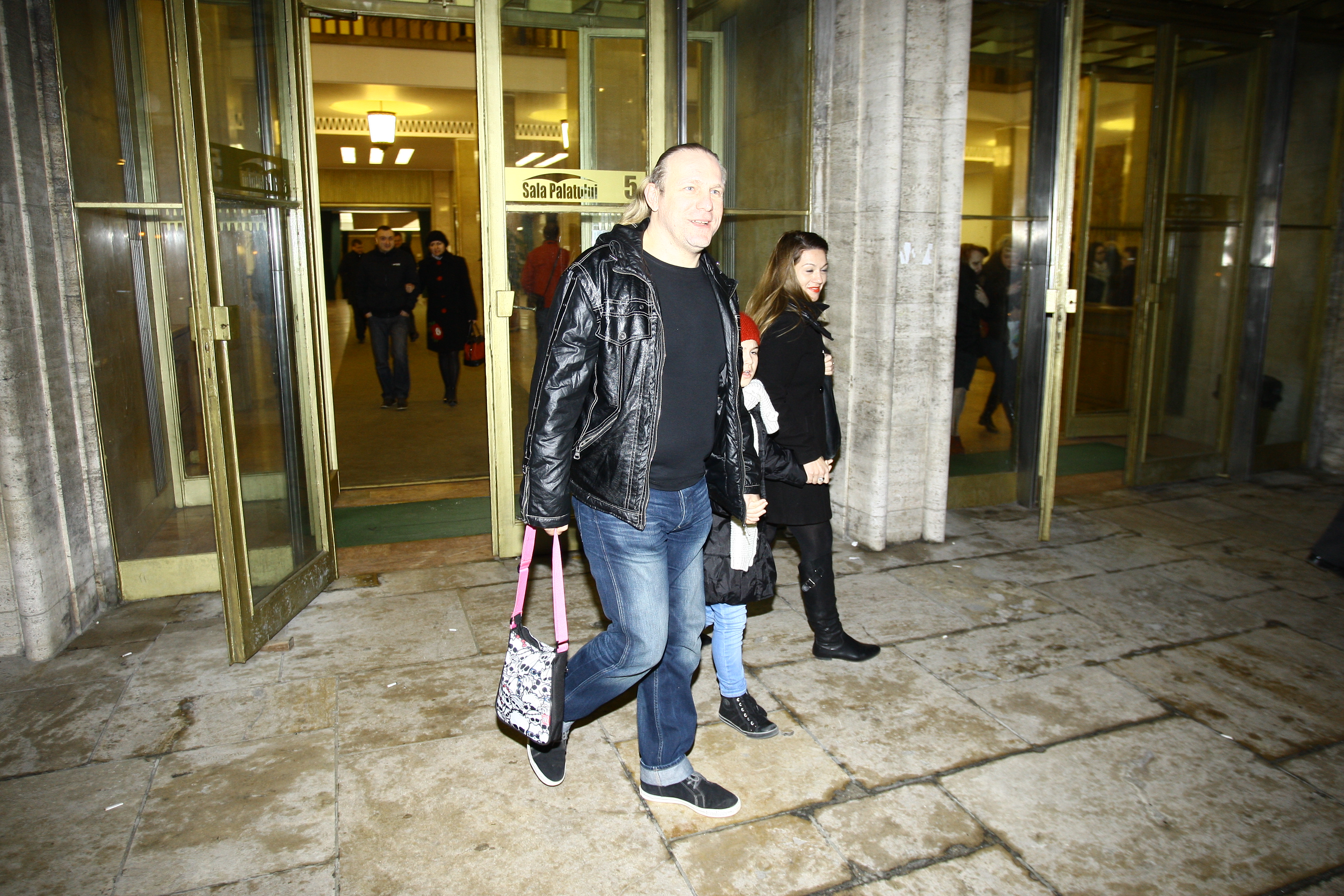 Vali Craciunescu, cu sotia si fetita