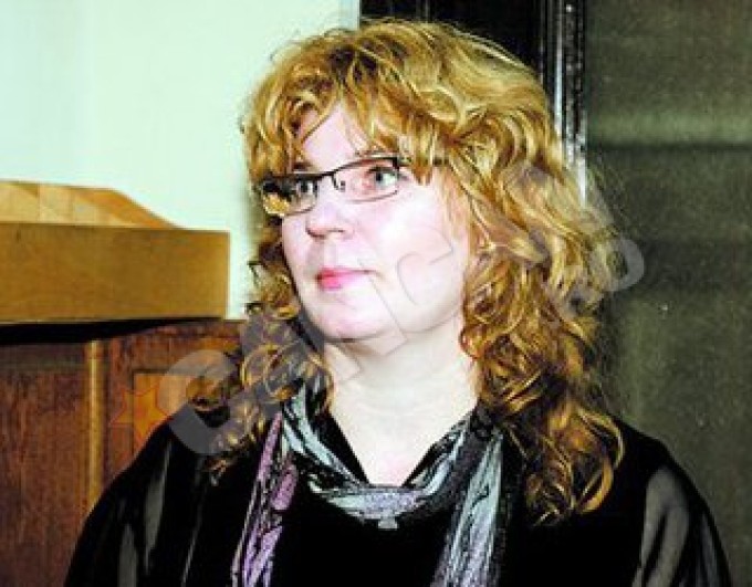 Andreea Birlea Paunescu este de parere ca tatii trebuie obligati sa isi recunoasca urmasii