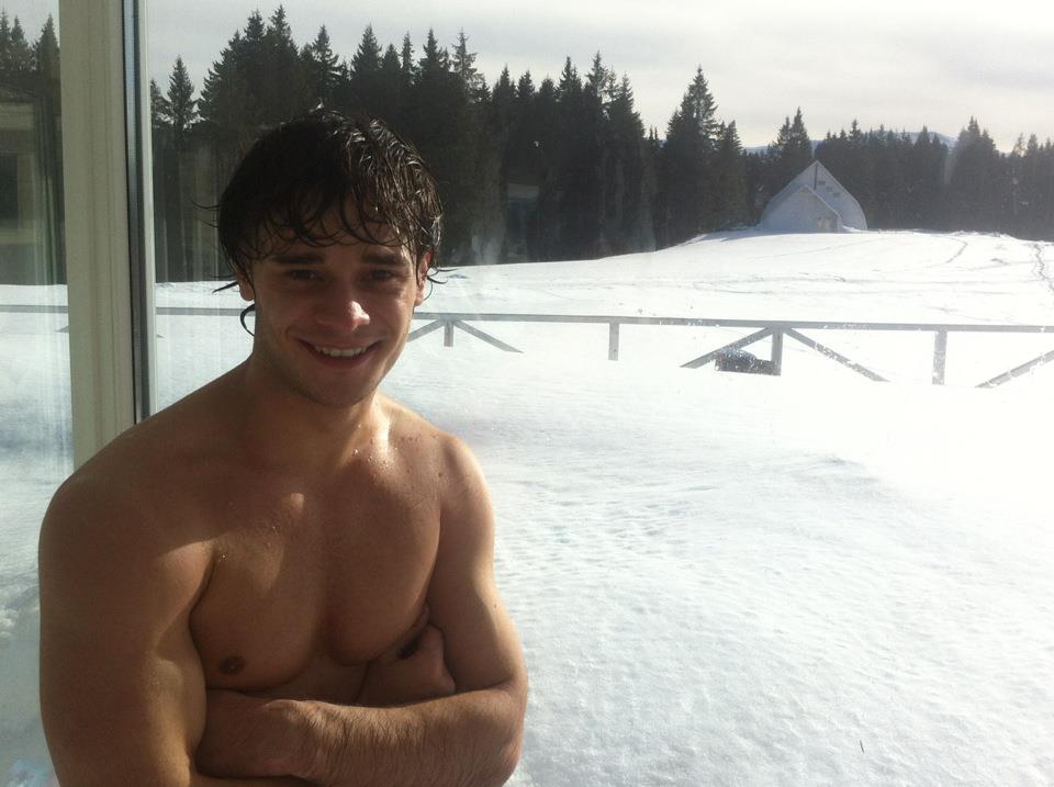 Dima se bucura de un mare succes la femei foto: Facebook