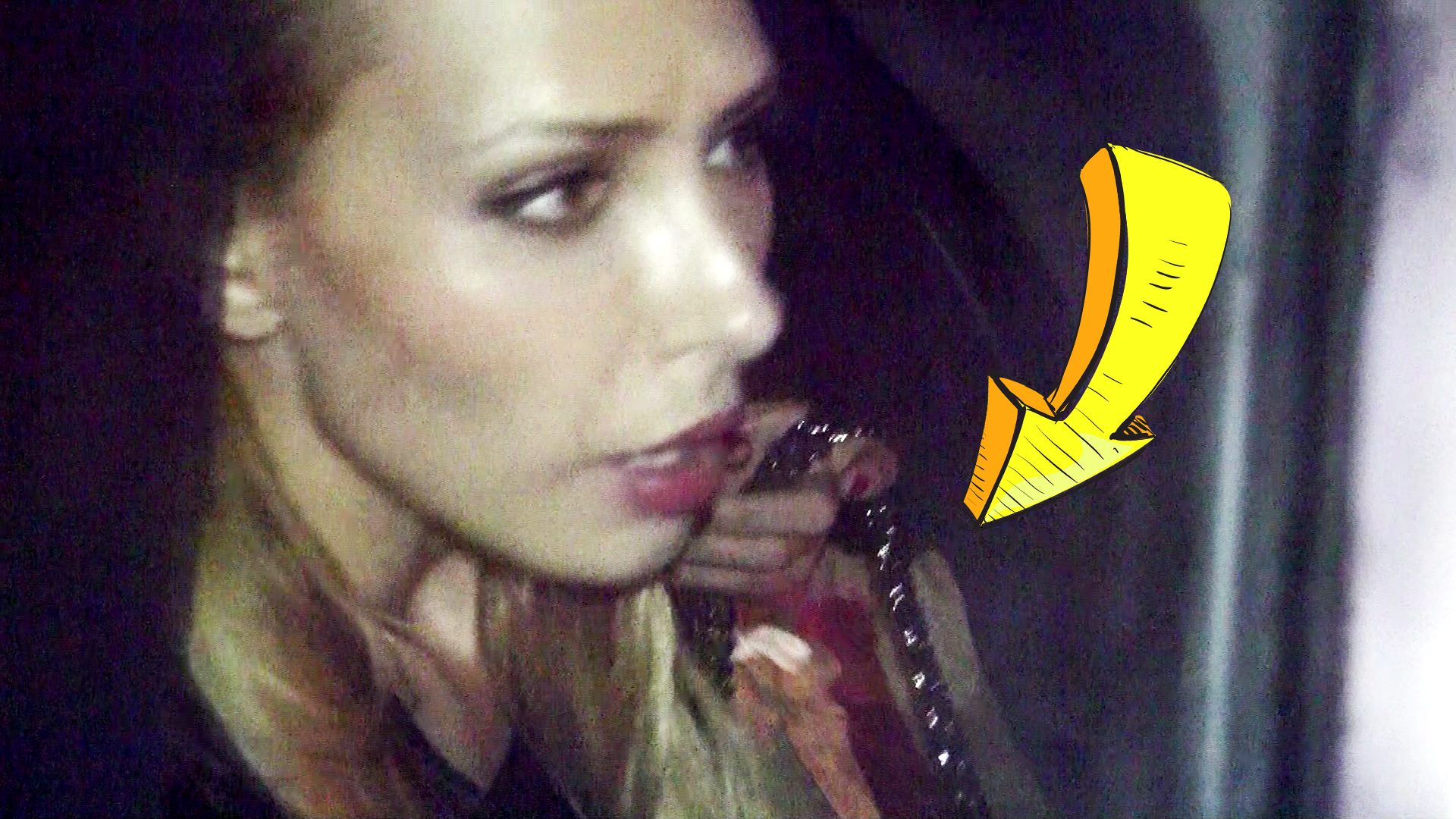 Probabil pentru a nu fi surprinsa ca mananca produse nesanatoase, Iulia a coborat atunci din masina fara punga