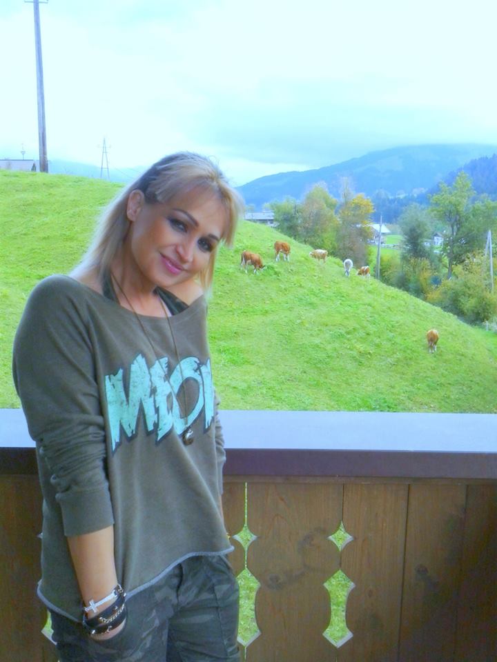 Simona Florescu este mai tanara cu 34 de ani decat fostul ei sot foto: Facebook