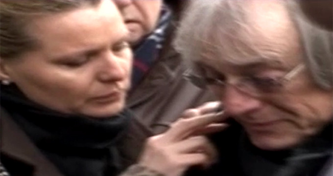 Mihai Constantinescu, rapus de durere la mormantul surorii lui