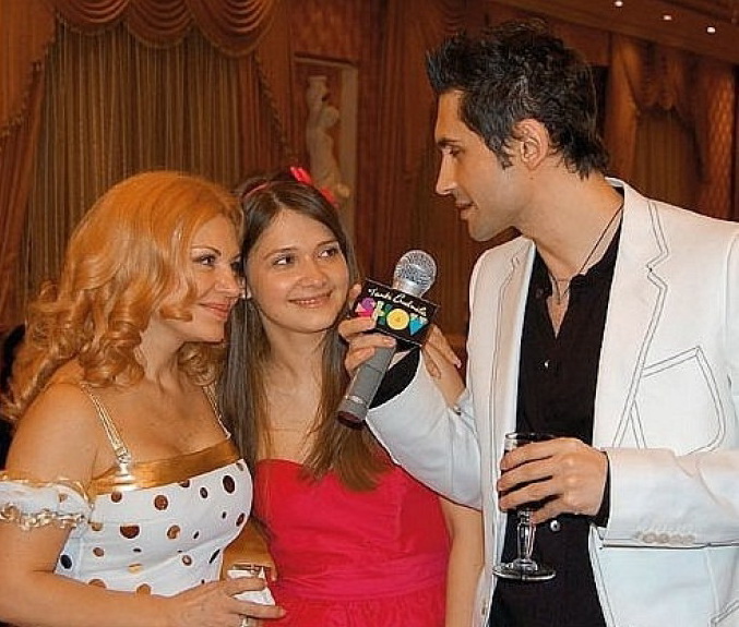 Ludmila, impreuna cu Dan si Sanda, copiii ei Sursa: Vk.com