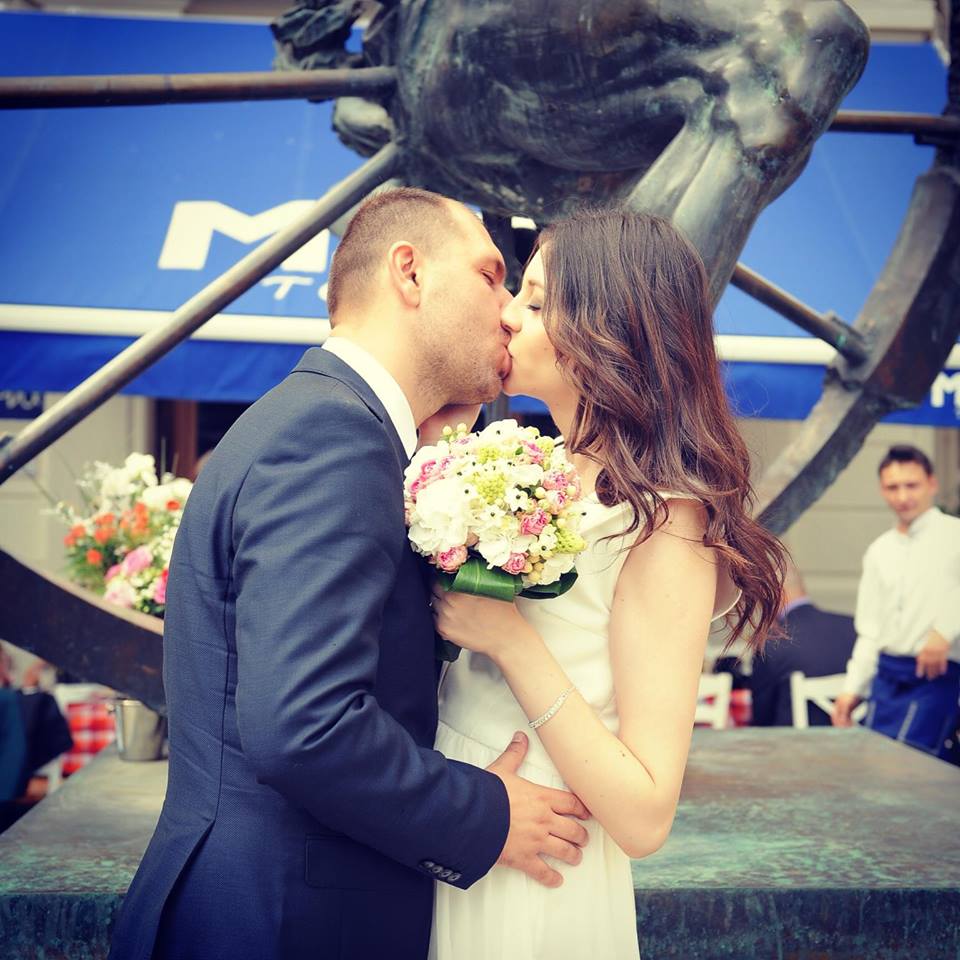 Emanuel si Roberta sunt prieteni apropiati ai cuplului Basescu-Ionescu