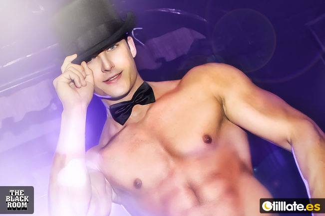 Mai multi barbati vor veni sa ofere un numar de striptease intr-un club din Capitala