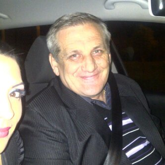 Tatal artistei a murit pe 11 mai 2011, iar fetita sa se va naste pe 11 mai 2014