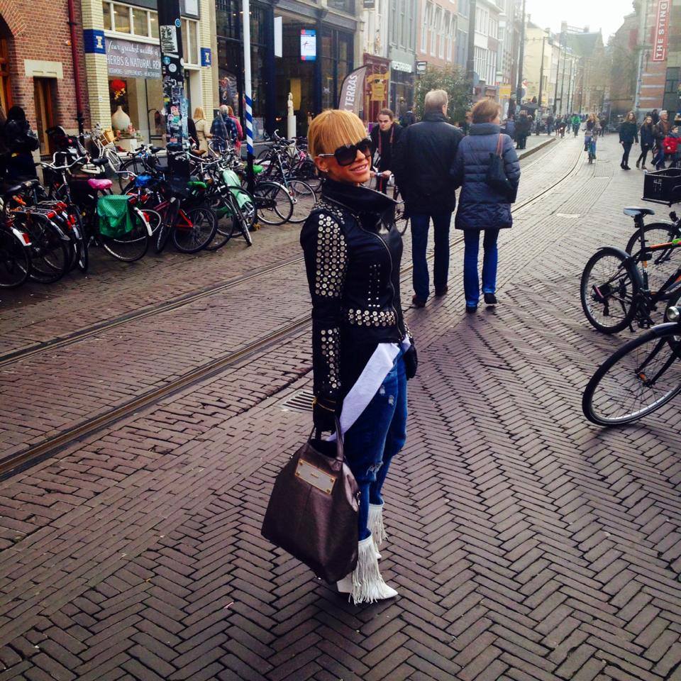 Nu numai barbatii, ci si femeile au recunoscut ca Anda arata foarte bine