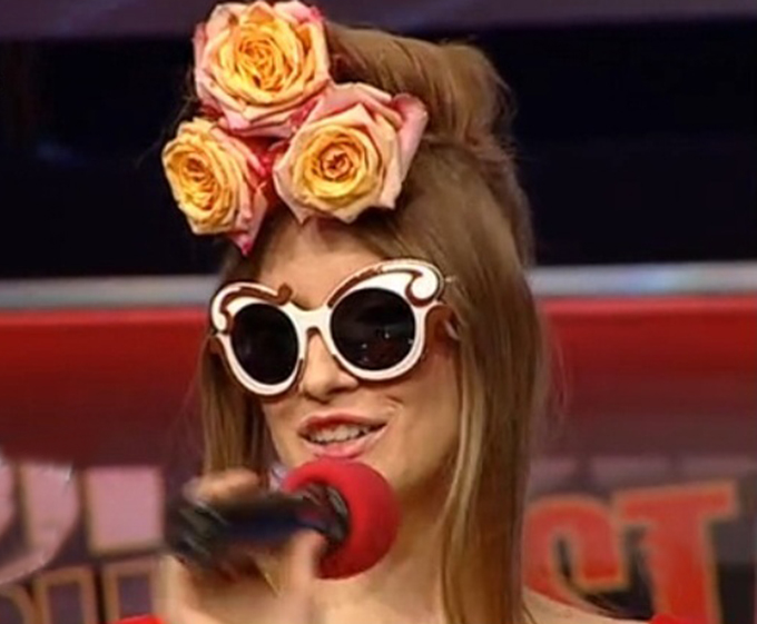 Fosta sotie a lui Mihai Albu, intr-una dintre aparitiile ei specifice