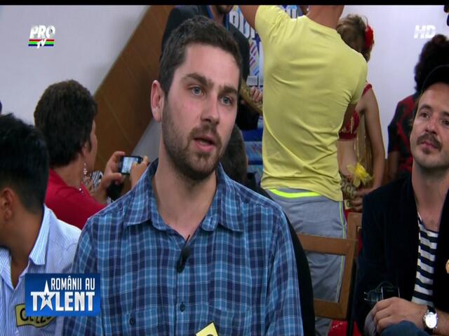 Raul s-a amuzat de Mihai Petre si Connect-R