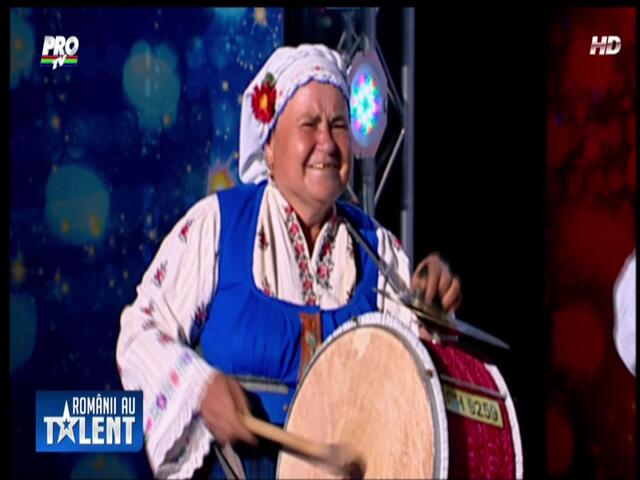 Bunica, adica Lidia, a umplut toata sala de energie alaturi de sotul sau, Tudor Bejenaru