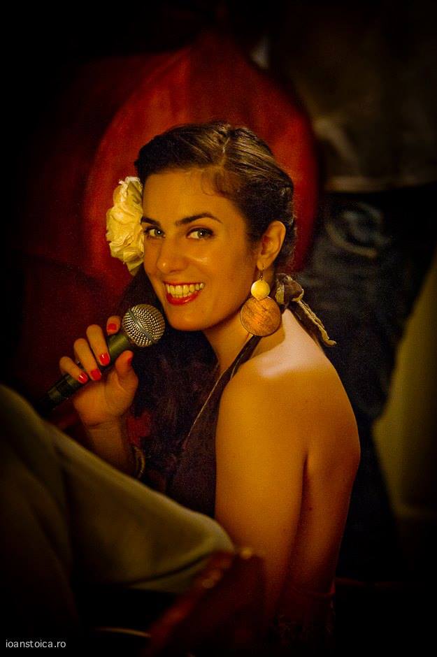 Frumusetea Irinei Sarbu aduce aminte de Anca Parghel foto:ioanstoica.ro