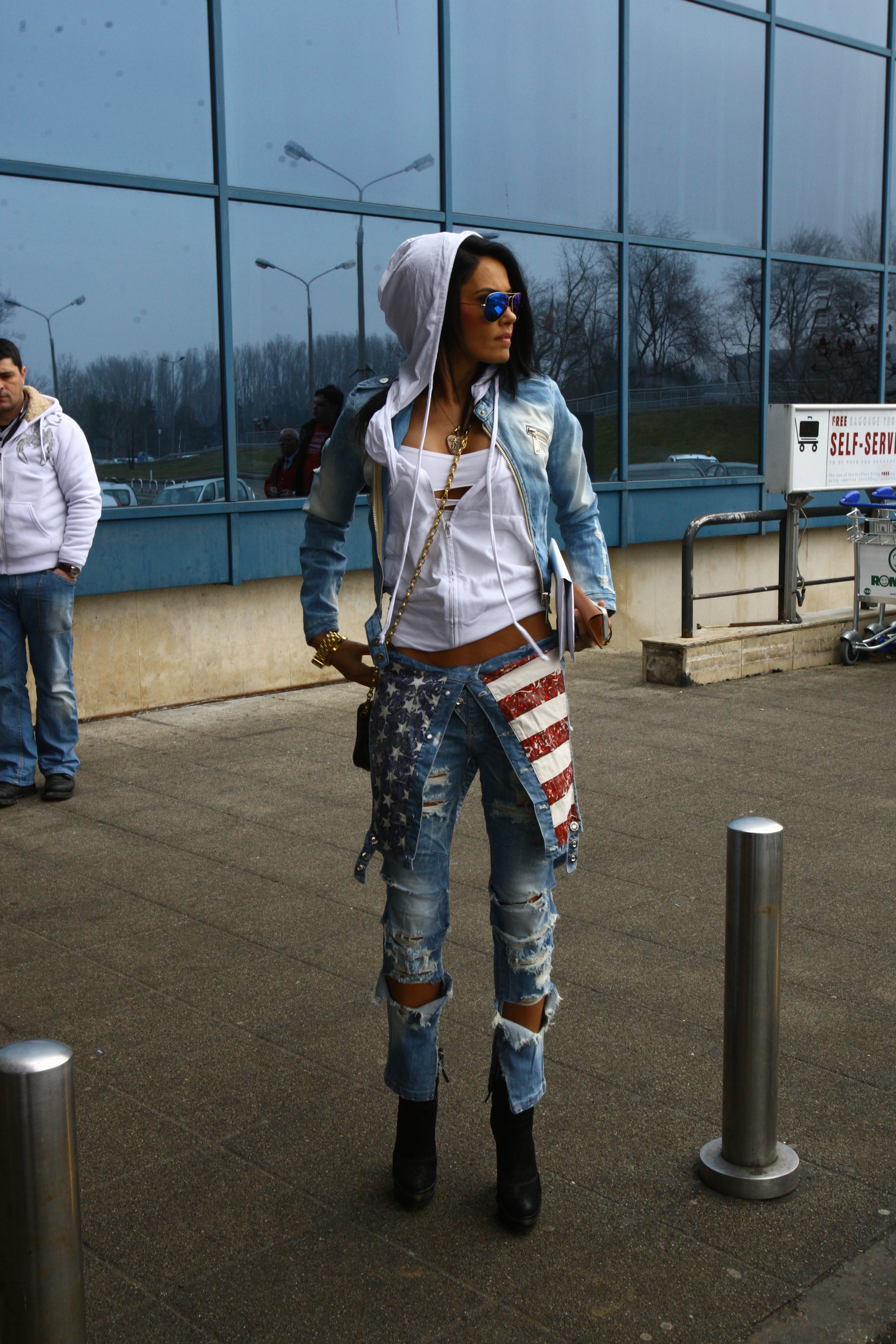 Zavo a plecat in Israel sa se intalneasca cu noul ei partener